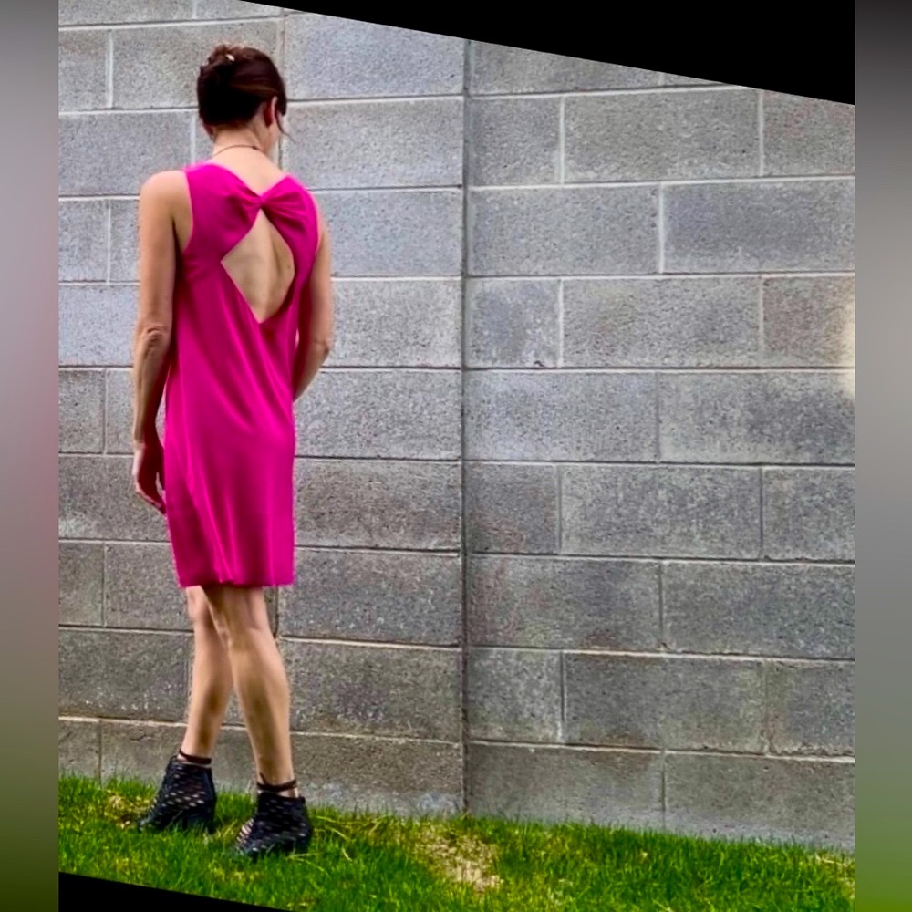 Alice + Olivia | Trina Bow Back Dress | Size: XS | Bright Pink